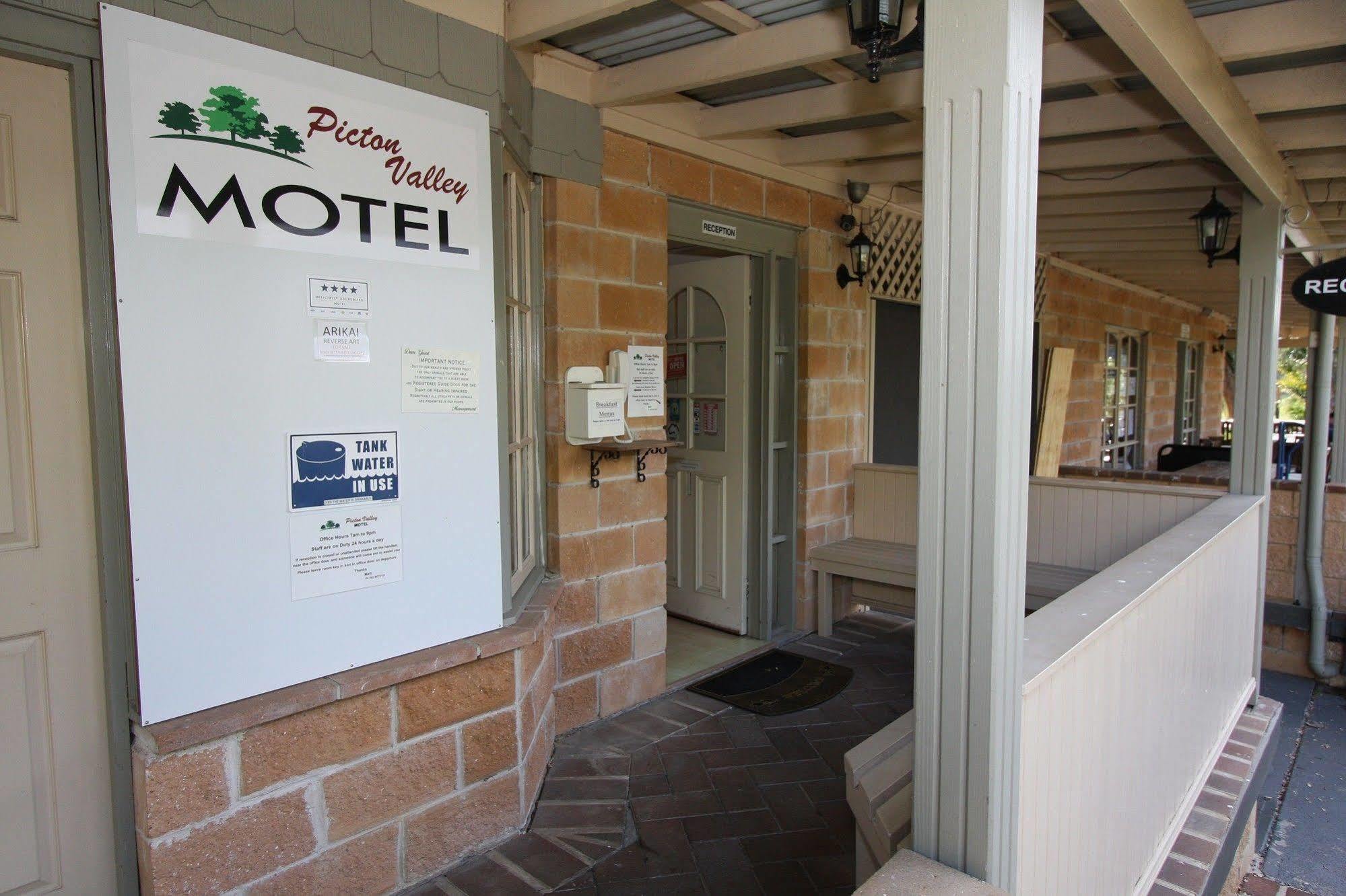 Picton Valley Motel Australia Exteriör bild